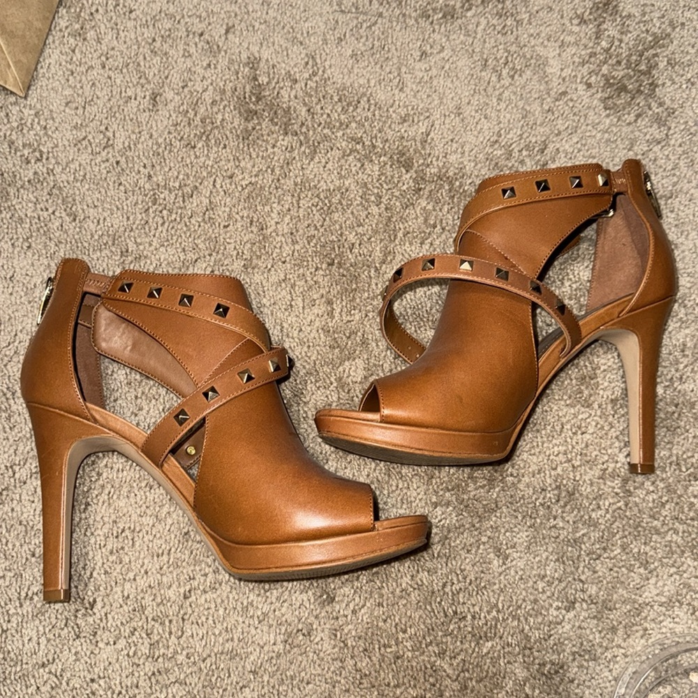 Camel colored dressy heels